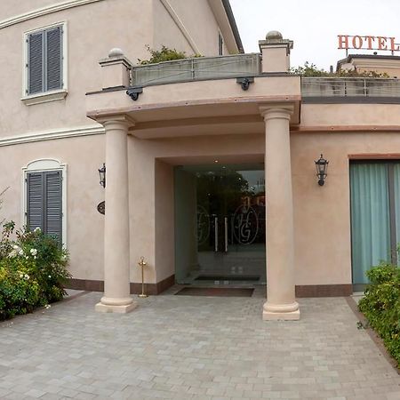 Hotel Dei Gonzaga Reggiolo Екстериор снимка