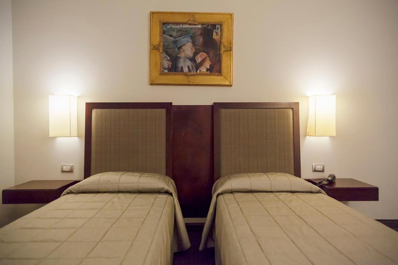 Hotel Dei Gonzaga Reggiolo Екстериор снимка